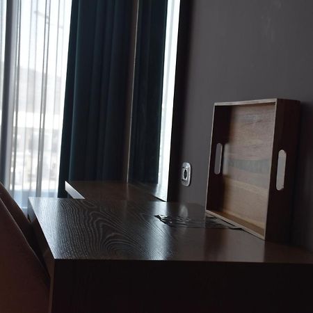 Coco Hotel Tirana Bagian luar foto