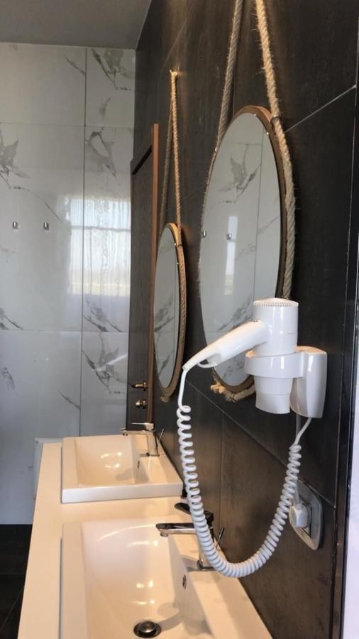 Coco Hotel Tirana Bagian luar foto