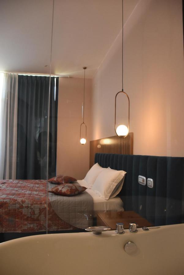 Coco Hotel Tirana Bagian luar foto