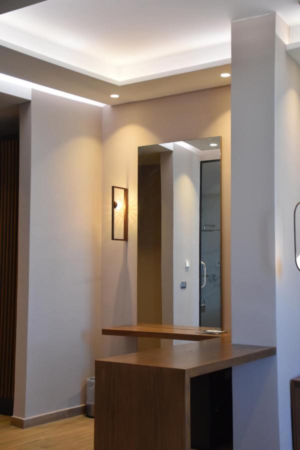 Coco Hotel Tirana Bagian luar foto