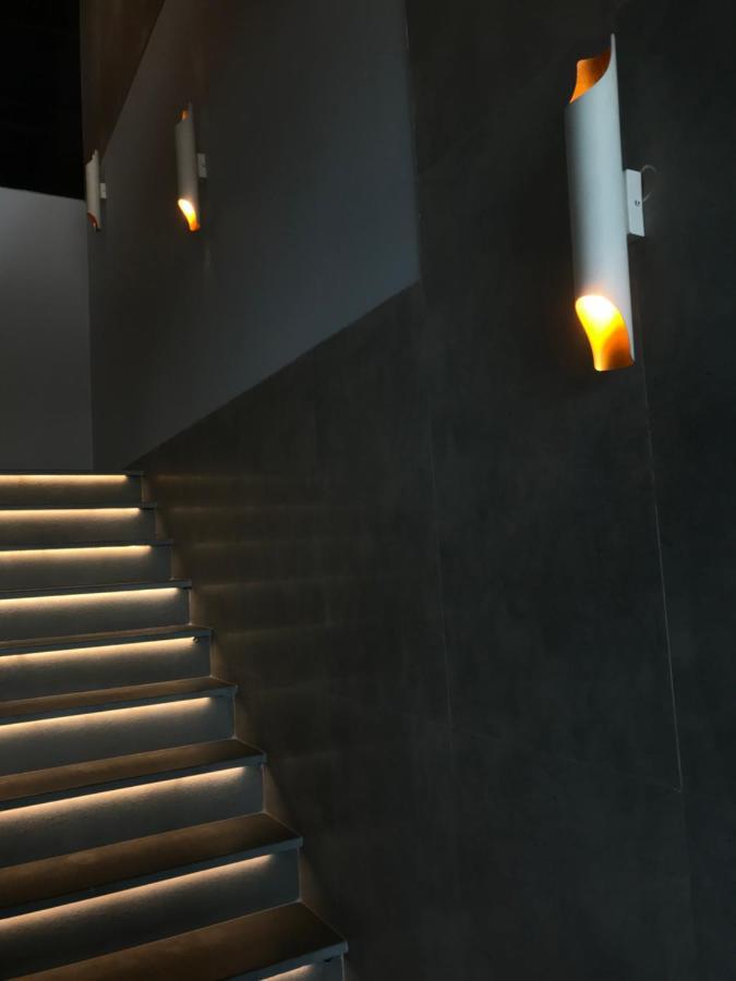 Coco Hotel Tirana Bagian luar foto