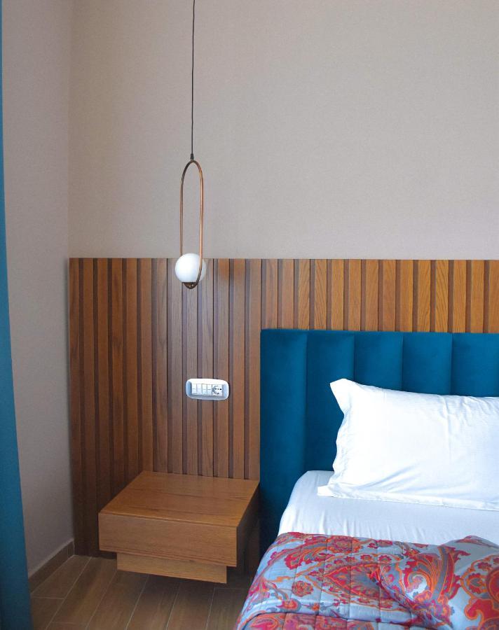 Coco Hotel Tirana Bagian luar foto
