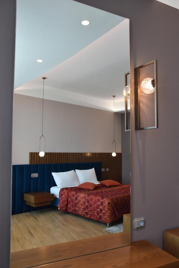 Coco Hotel Tirana Bagian luar foto
