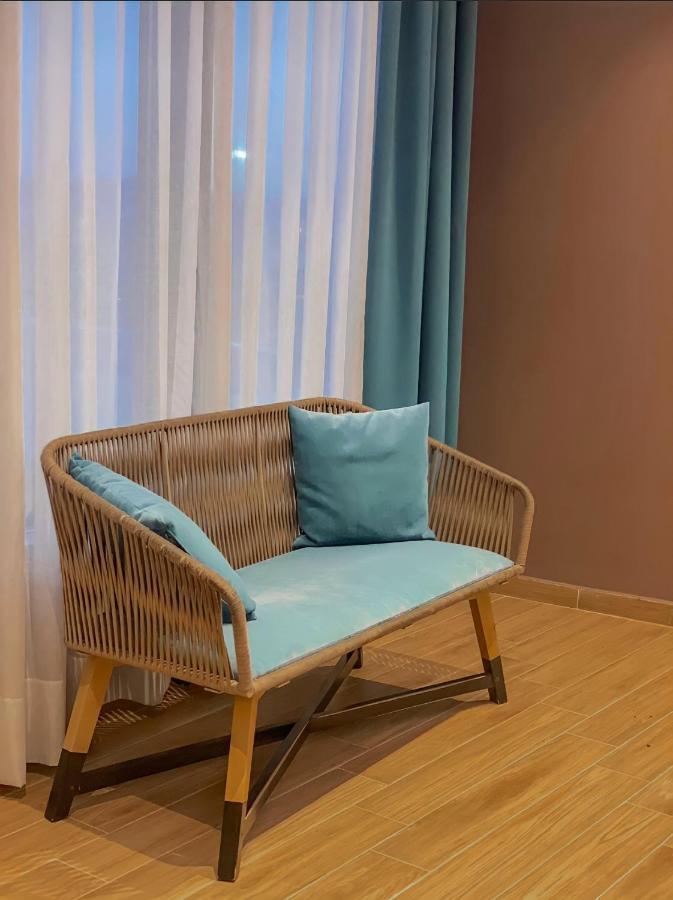 Coco Hotel Tirana Bagian luar foto